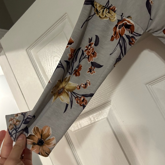 Large dear Scarlett light grey half sleeve top - Picture 5 of 8